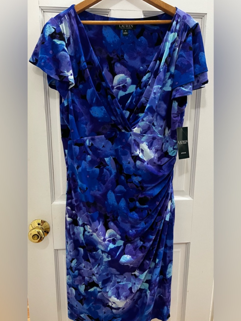 NEW Ralph Lauren Lauren Floral Flutter Sleeve dress. SZ 18